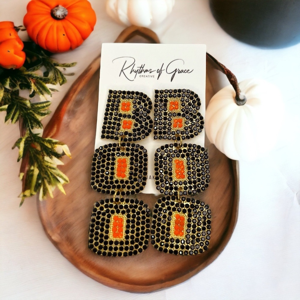 Sparkling Boo Dangle Earrings - Perfect for Halloween Fun! Brand New - Picture 3 of 5